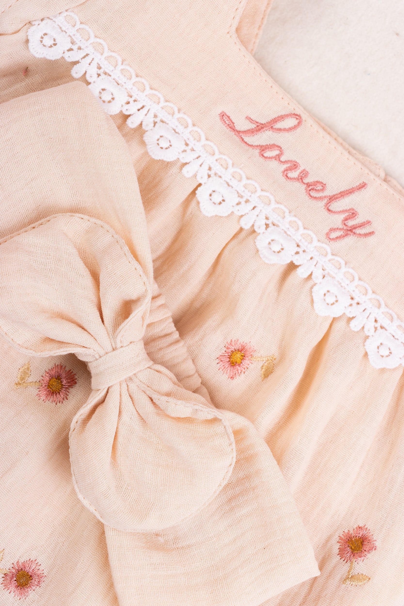 CONJUNTO BEBÉ NIÑA LOVELY BEIGE