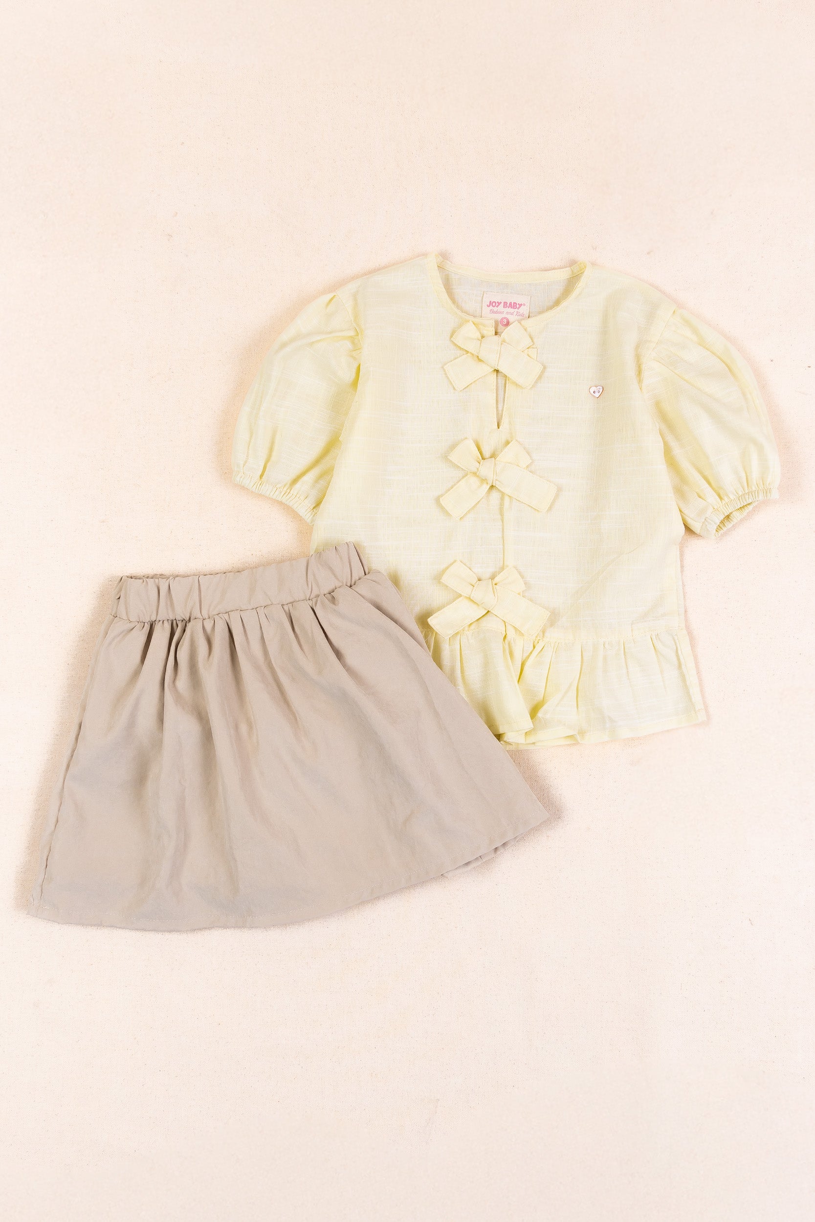 CONJUNTO NIÑA AMARILLO