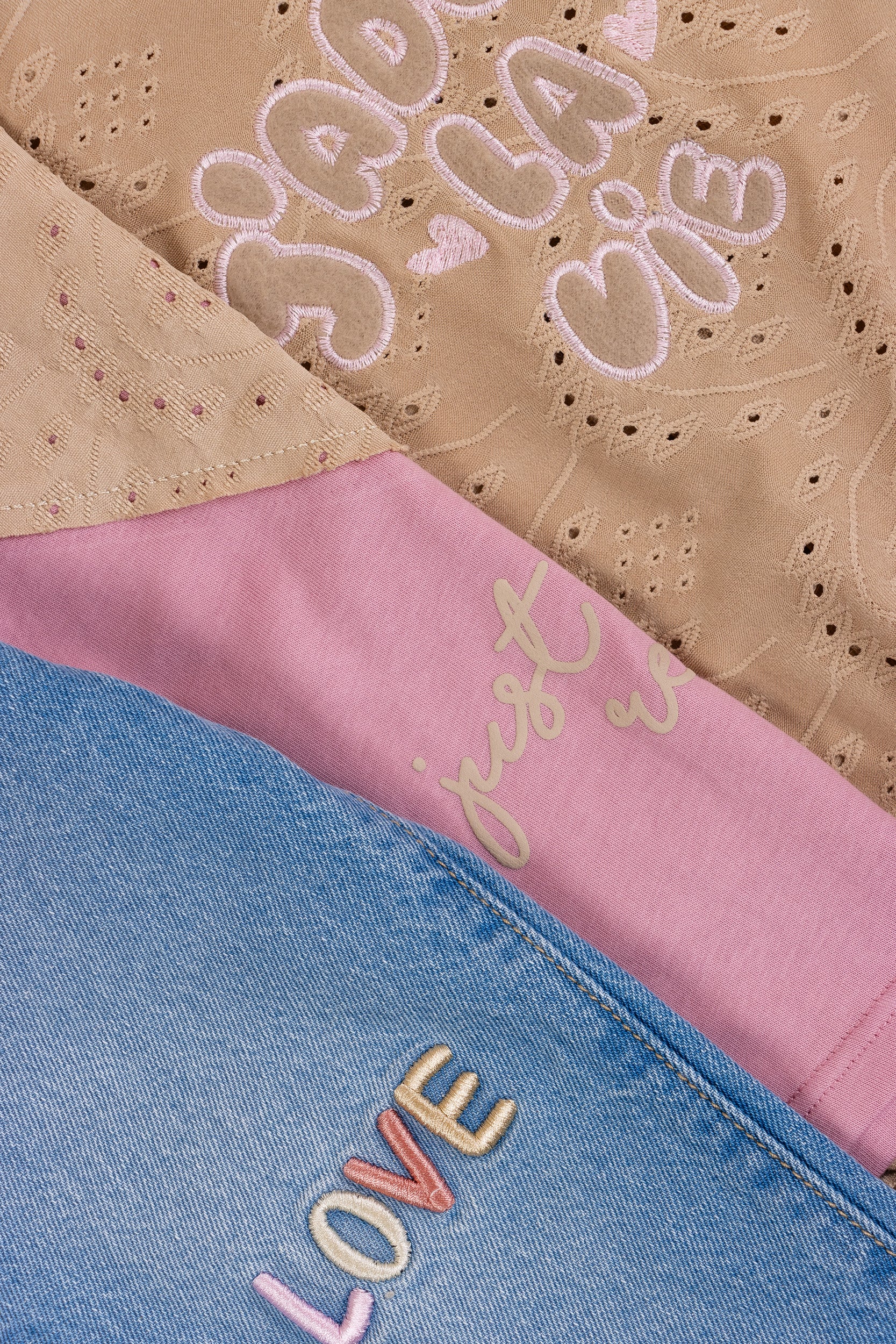 CONJUNTO 3 PRENDAS NIÑA LOVE BEIGE