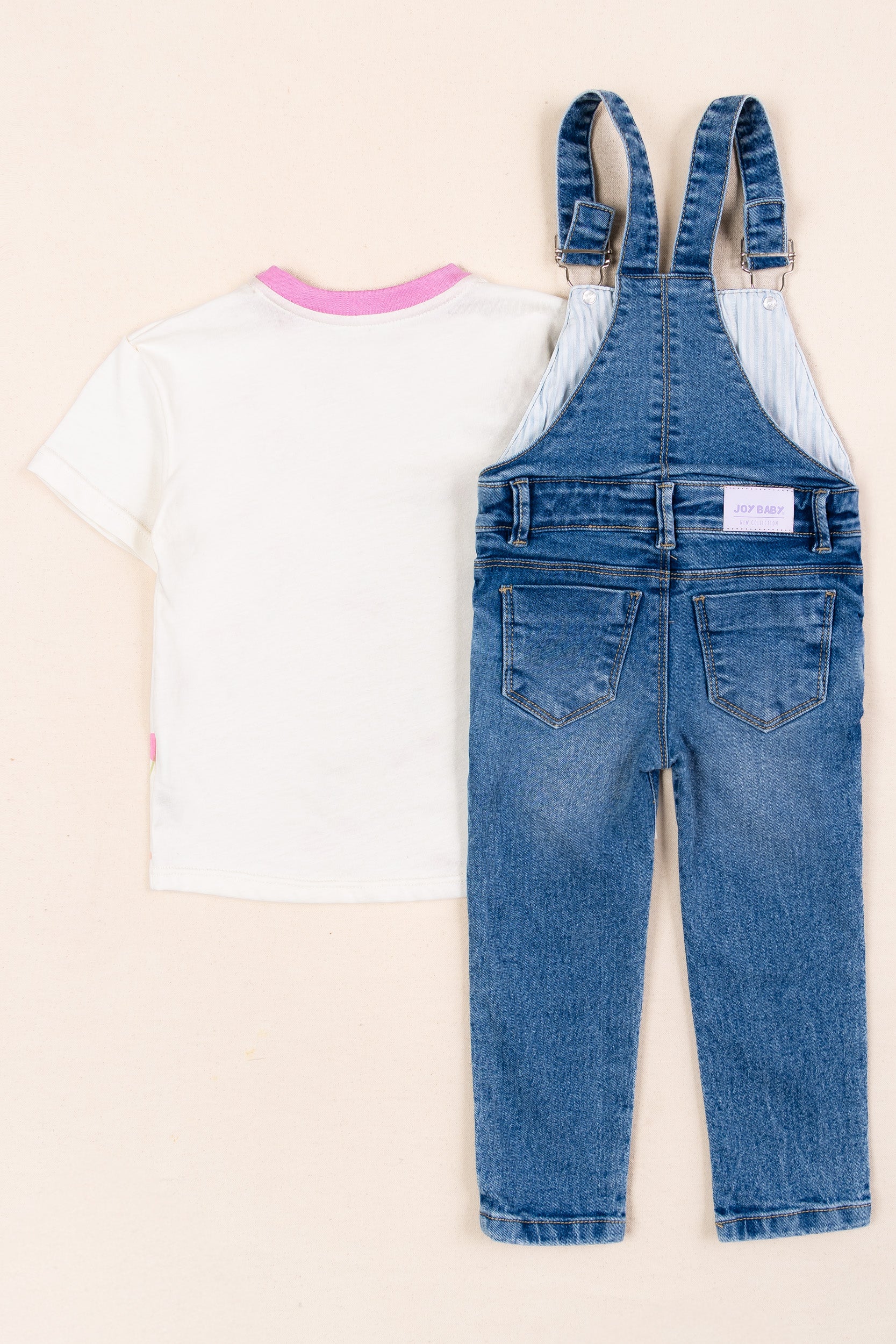 CONJUNTO OVEROL NIÑA FRESAS BLANCO