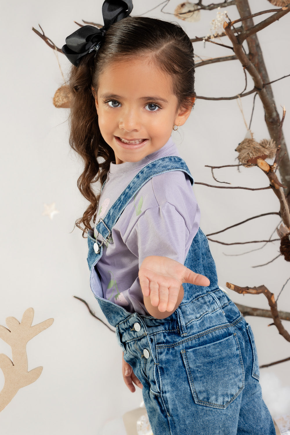 CONJUNTO OVEROL NIÑA CHERRIES LILA