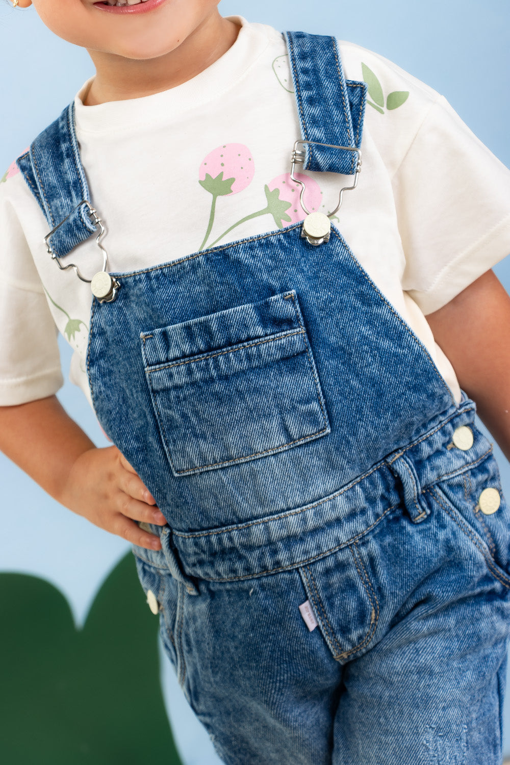 CONJUNTO OVEROL NIÑA CHERRIES BLANCO