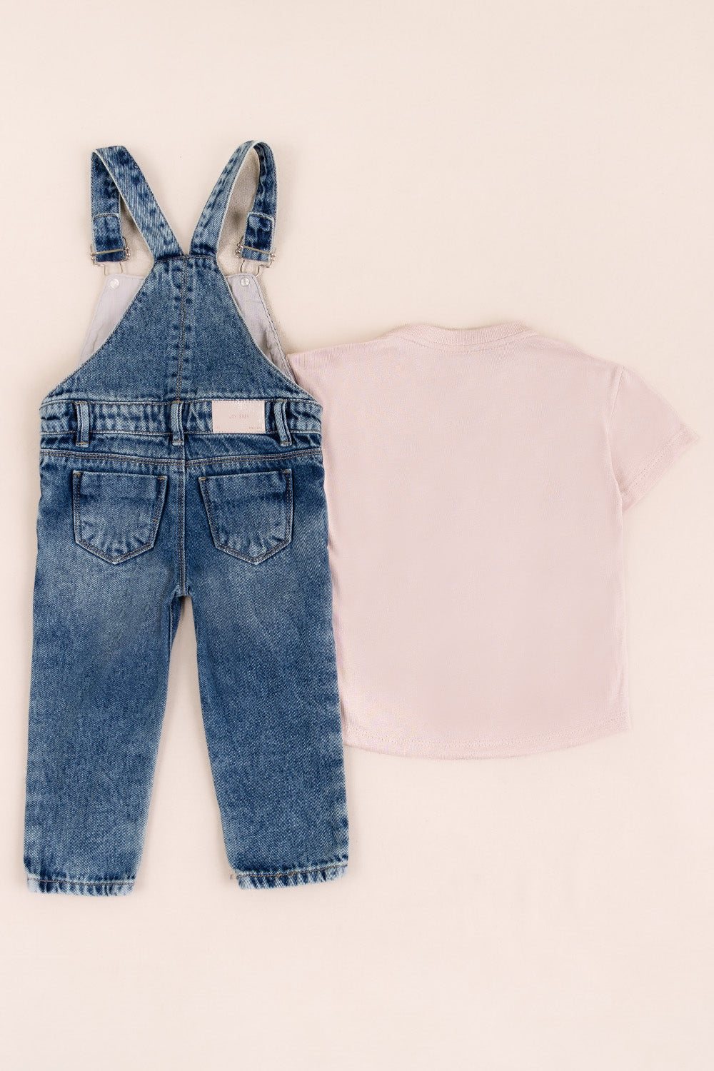 CONJUNTO OVEROL NIÑA CHERRIES ROSADO