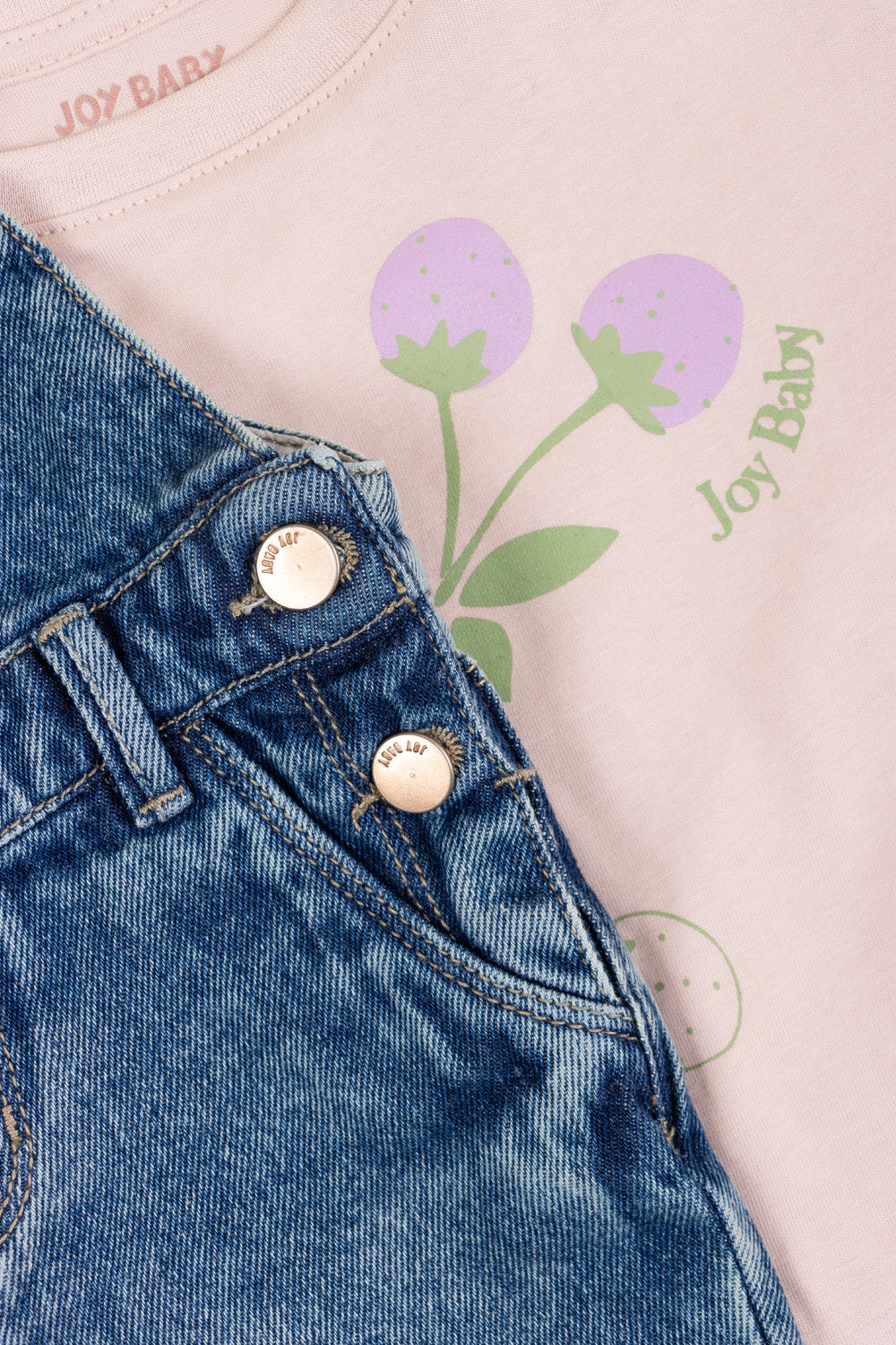 CONJUNTO OVEROL NIÑA CHERRIES ROSADO