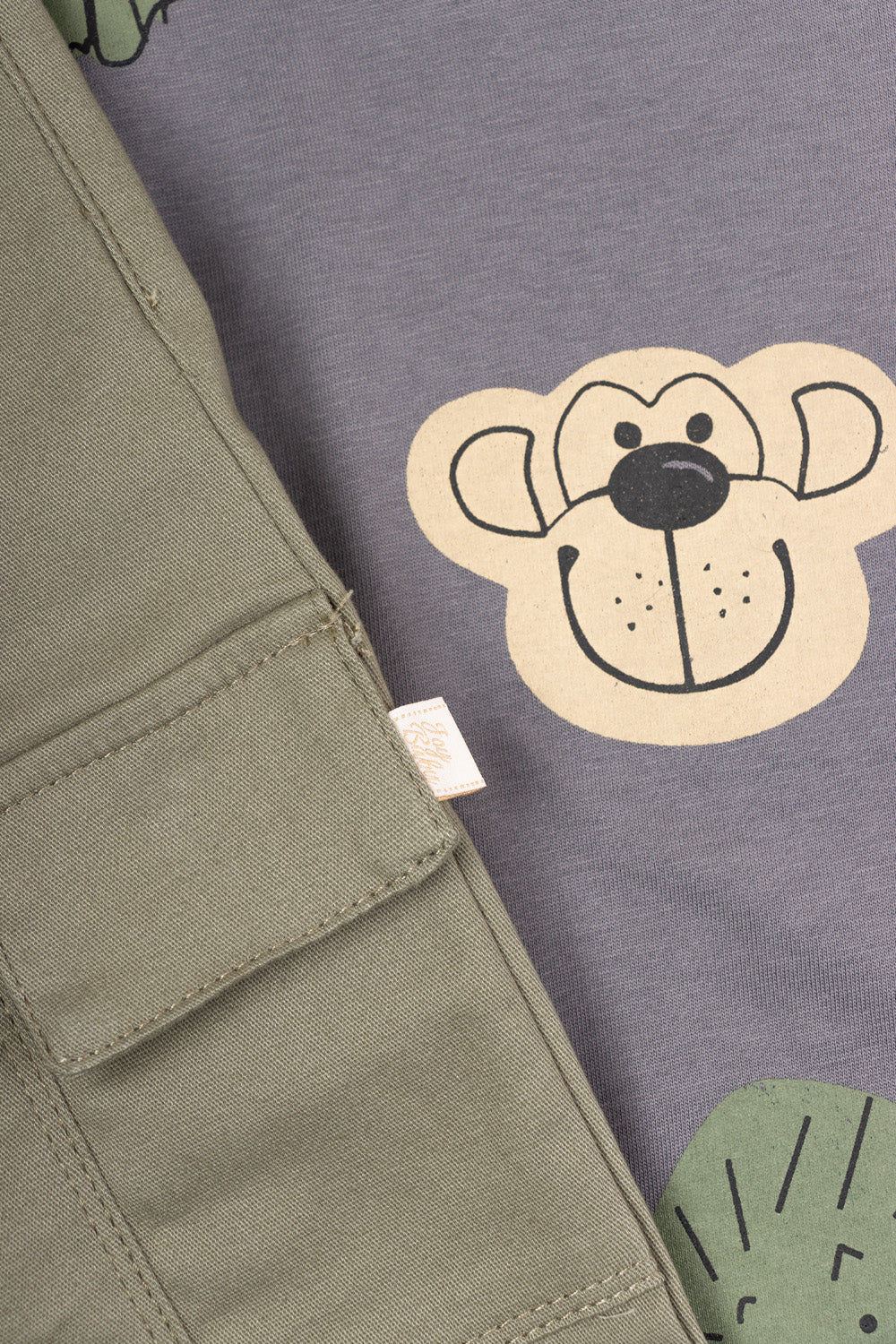 CONJUNTO 2 PRENDAS NIÑO SAFARI CAMEL VERDE