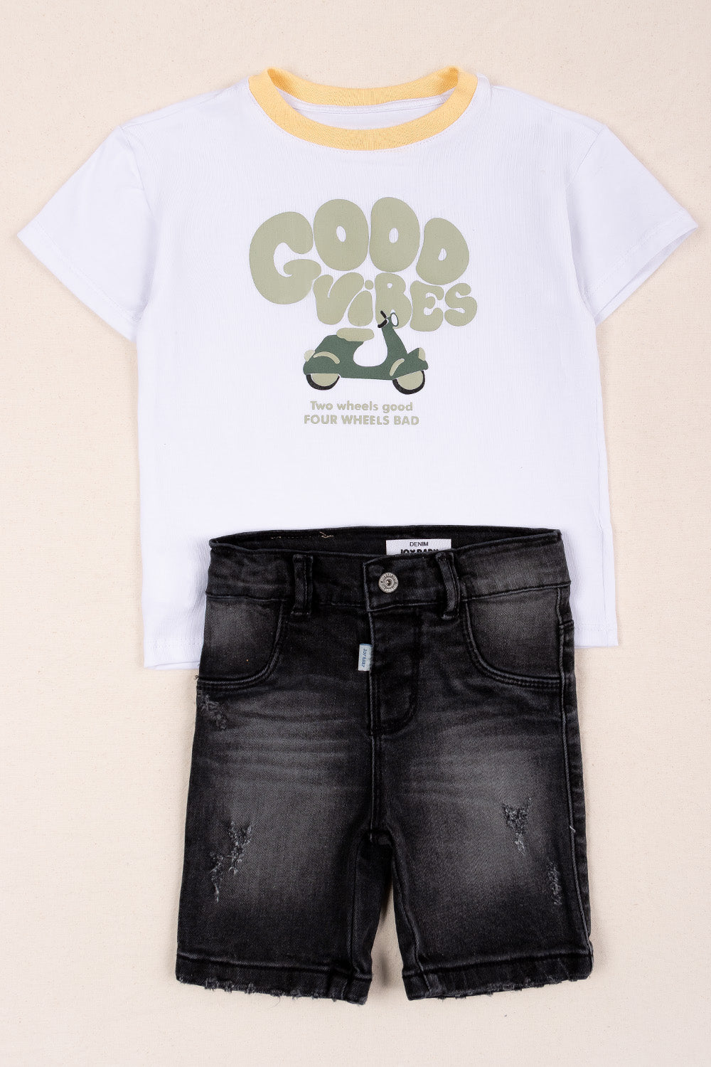 CONJUNTO BERMUDA NIÑO GOOD VIBES BLANCO