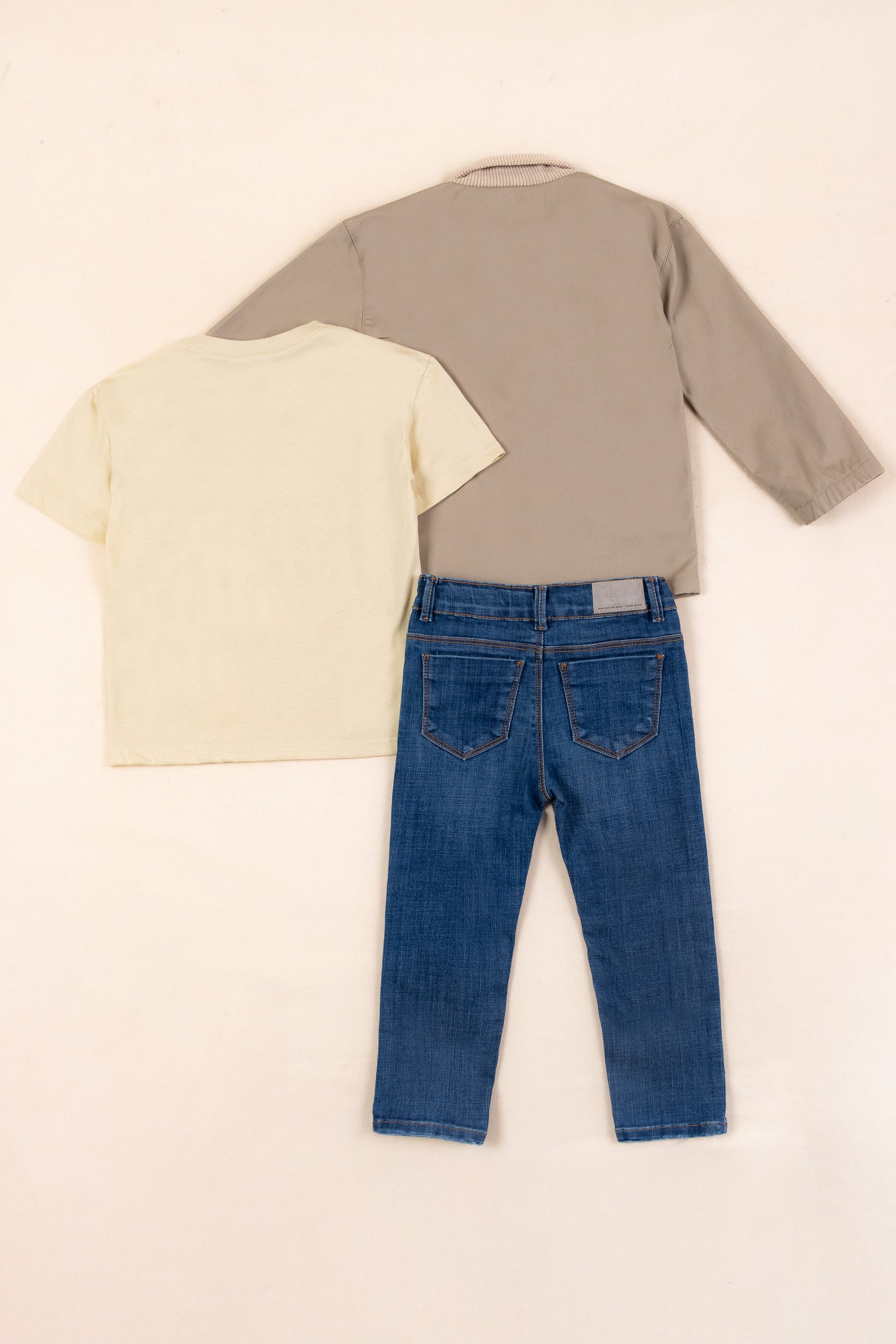 CONJUNTO 3 PRENDAS NIÑO ARENA