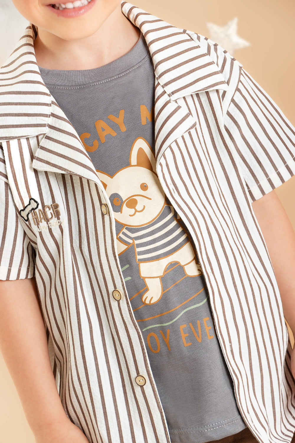 CONJUNTO 3 PRENDAS NIÑO VACAY MOOD CAFÉ