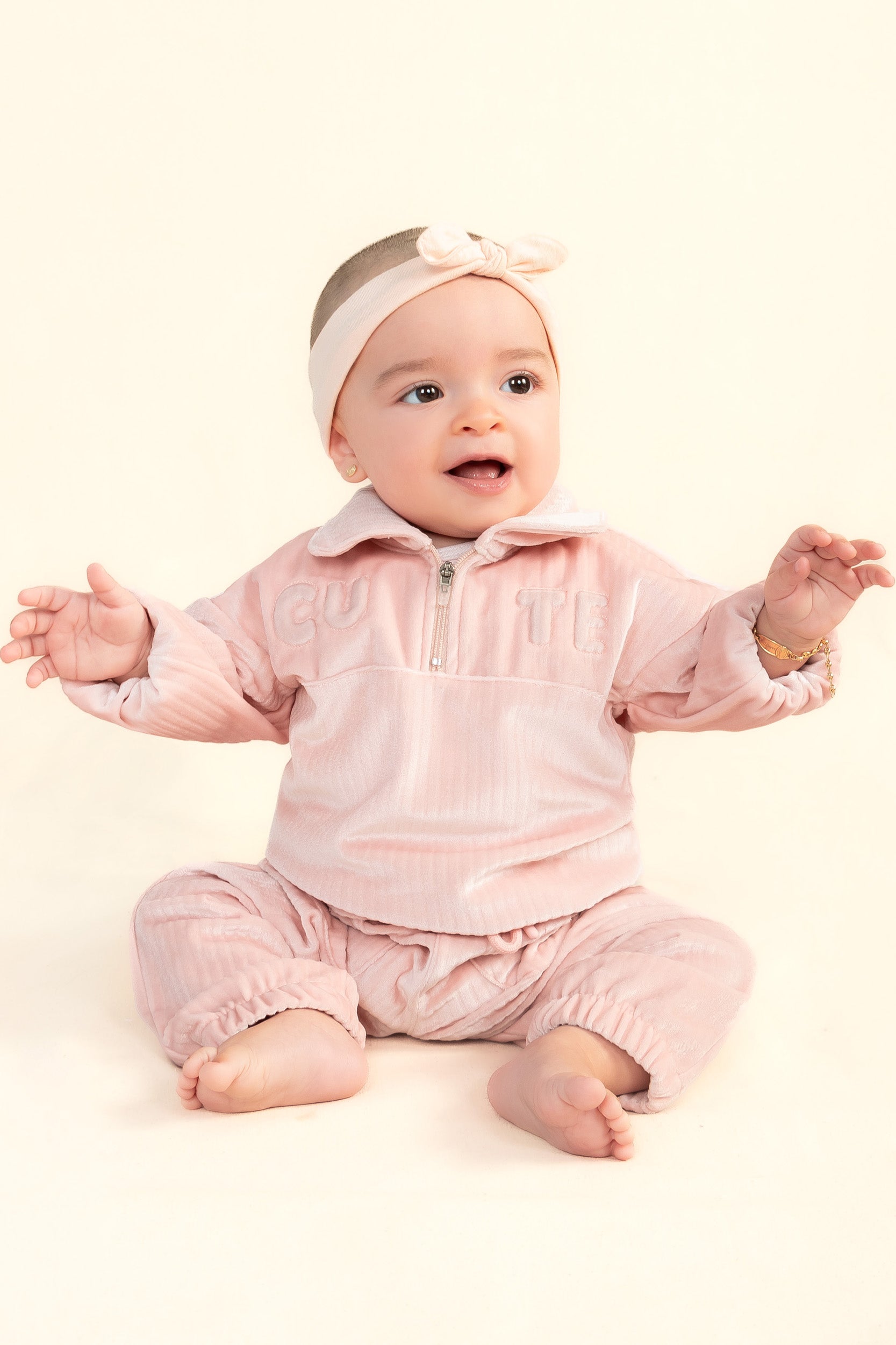 CONJUNTO BEBÉ DEPORTIVO NIÑA ROSADO