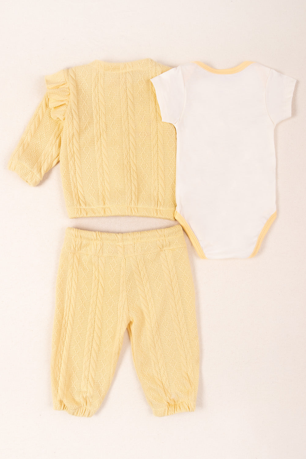 CONJUNTO BEBÉ  NIÑA BLOOM AMARILLO