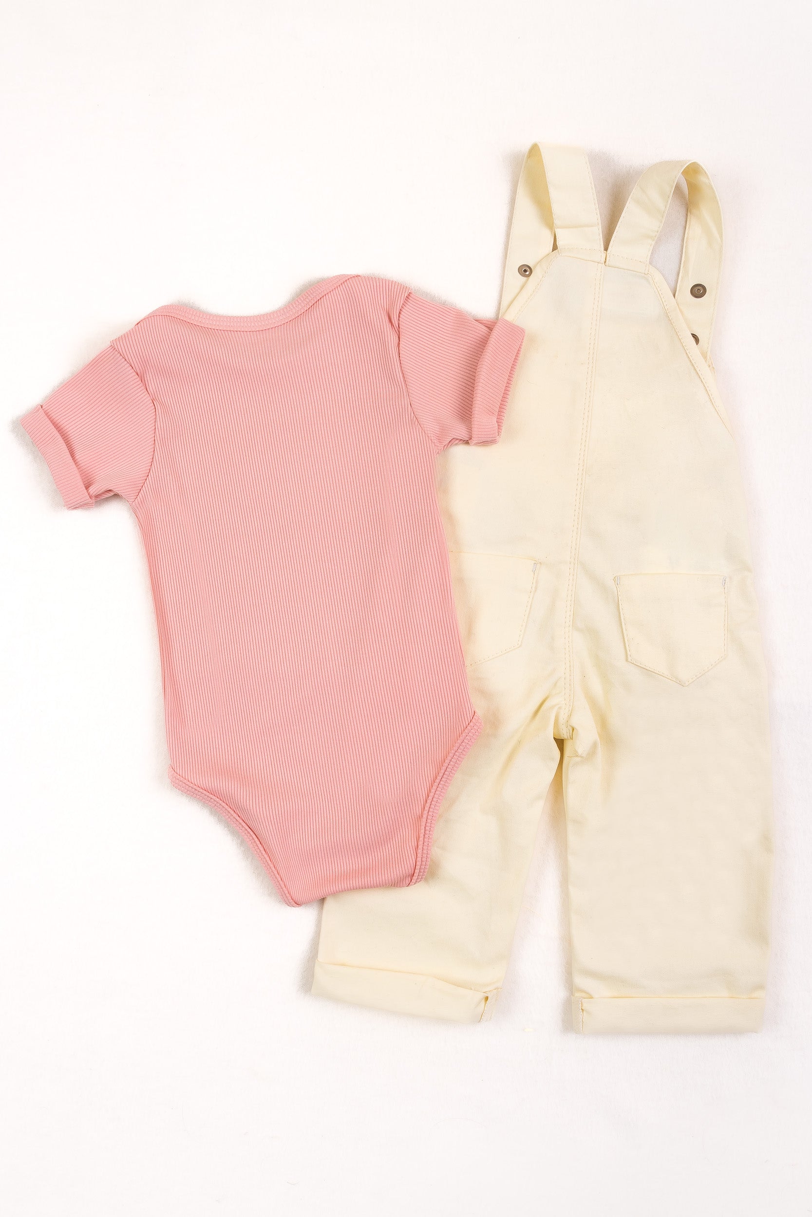 CONJUNTO BEBÉ NIÑA OVEROL AMARILLO