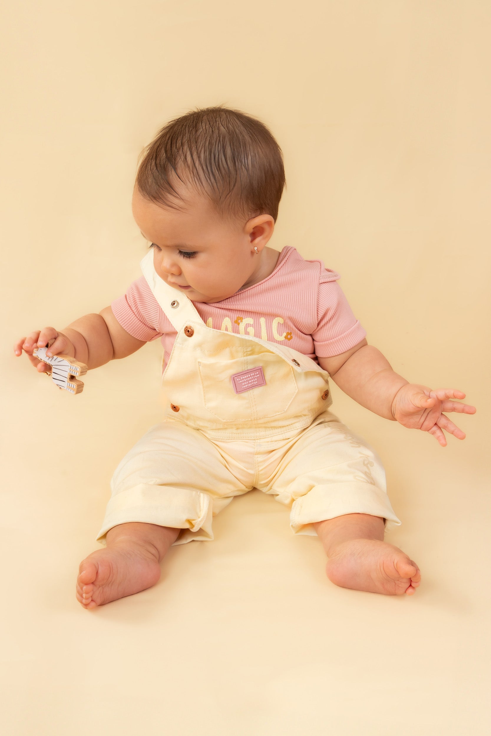 CONJUNTO BEBÉ NIÑA OVEROL AMARILLO