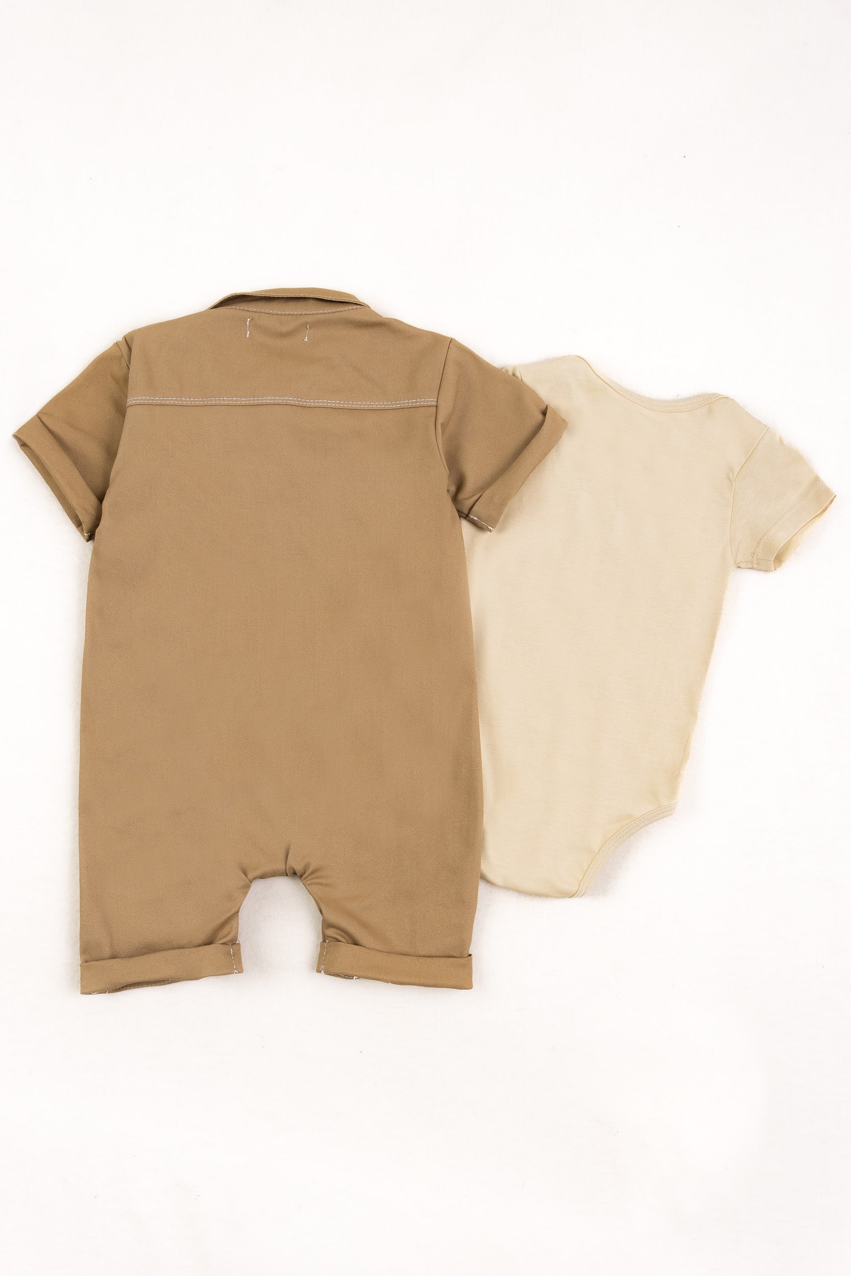 CONJUNTO OVEROL BEBÉ ARENA