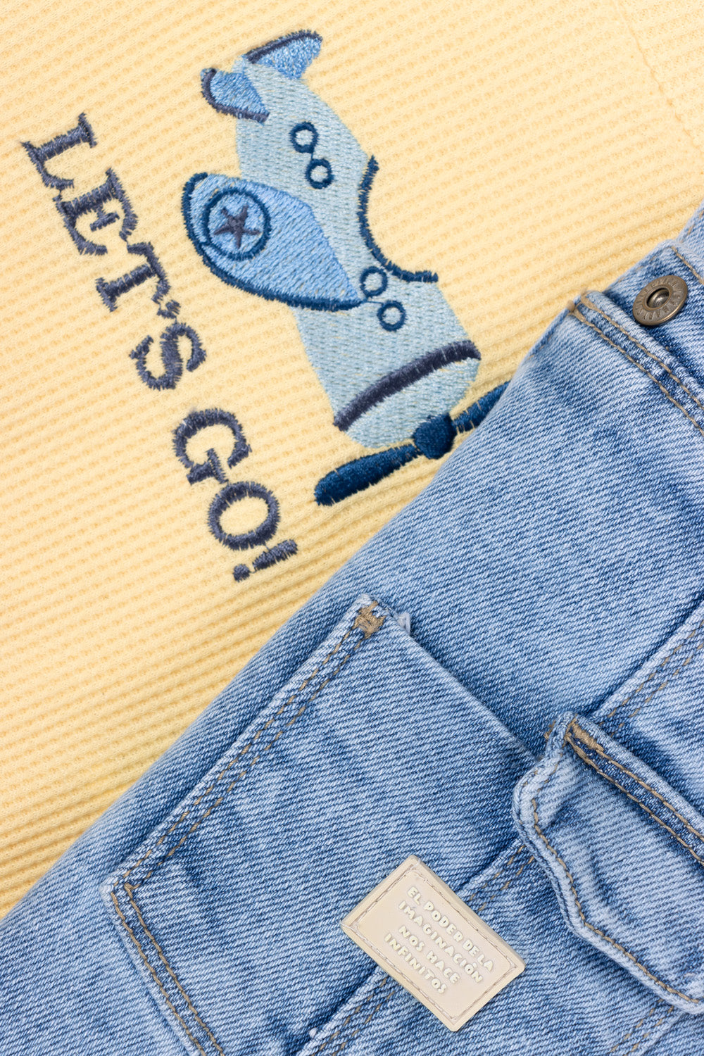 CONJUNTO OVEROL BEBÉ AMARILLO