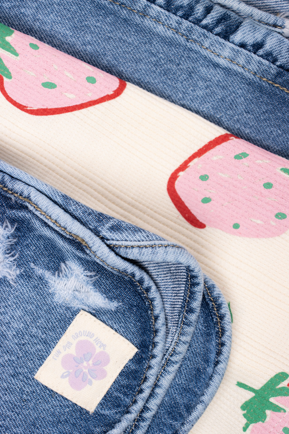 CONJUNTO 3 PRENDAS NIÑA STRAWBERRIES BLANCO