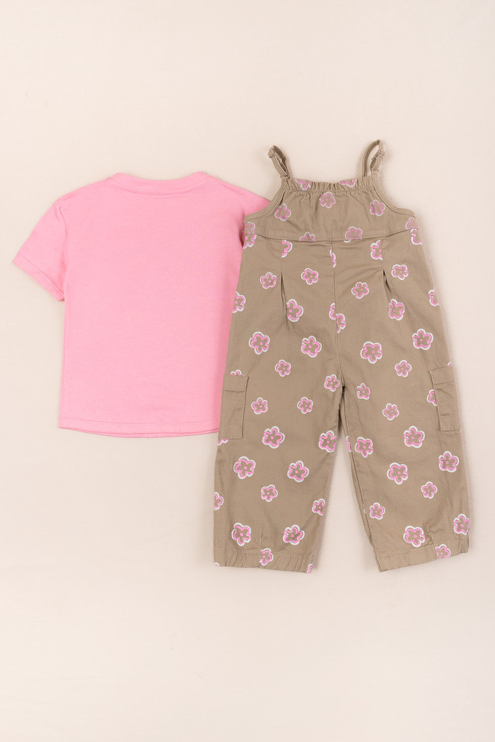 CONJUNTO OVEROL NIÑA FLORES CAFE