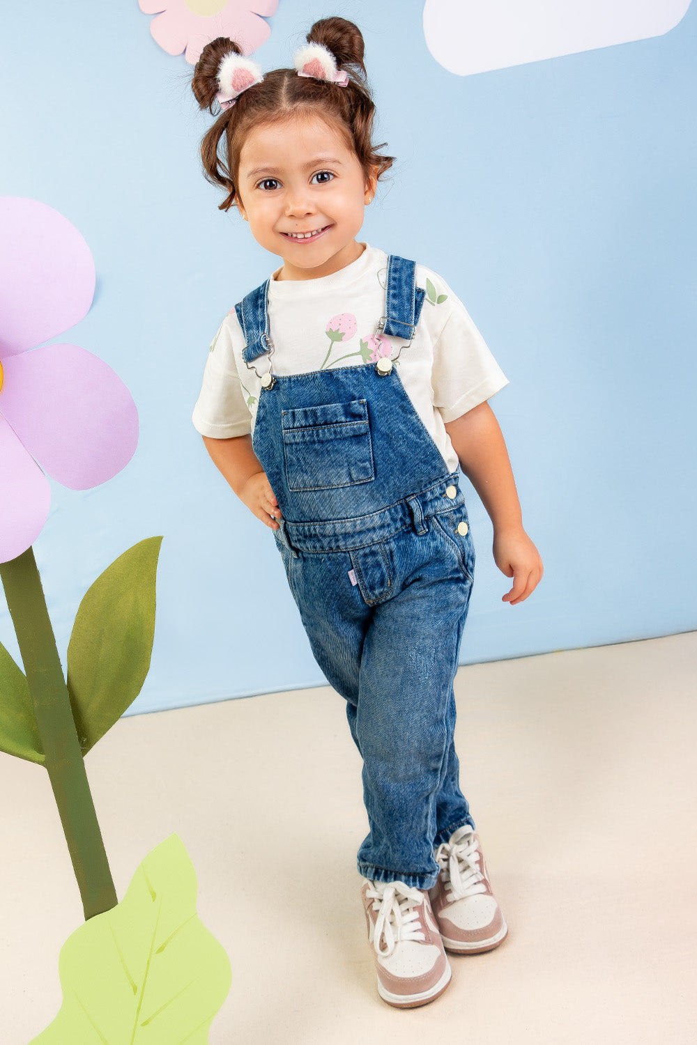 CONJUNTO OVEROL NIÑA CHERRIES BLANCO