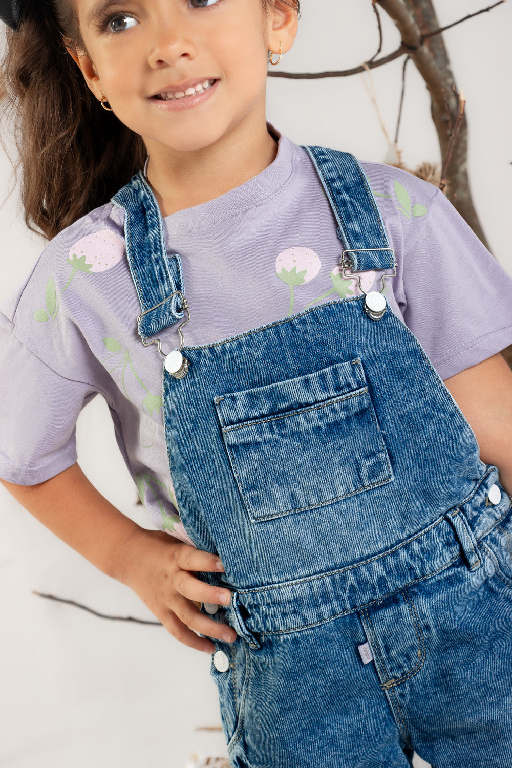 CONJUNTO OVEROL NIÑA CHERRIES LILA