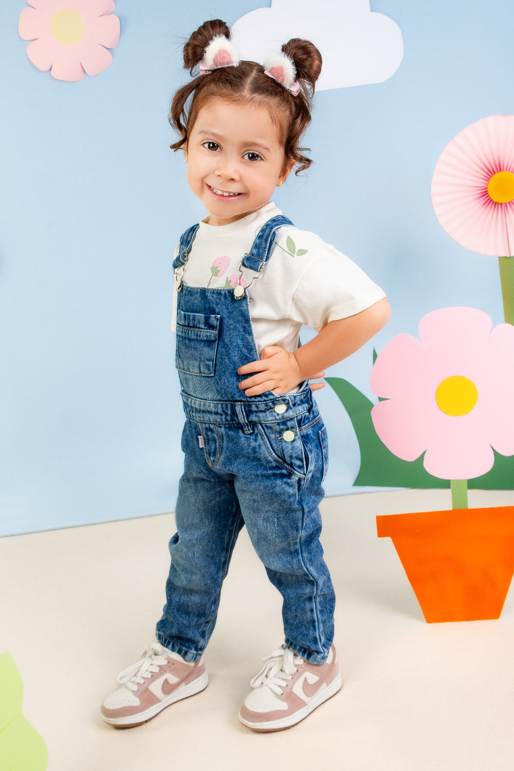 CONJUNTO OVEROL NIÑA CHERRIES BLANCO