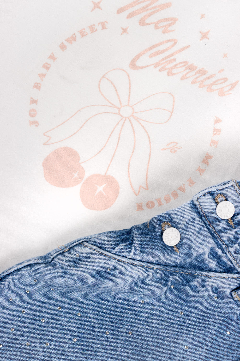 CONJUNTO OVEROL NIÑA CHERRIES BLANCO