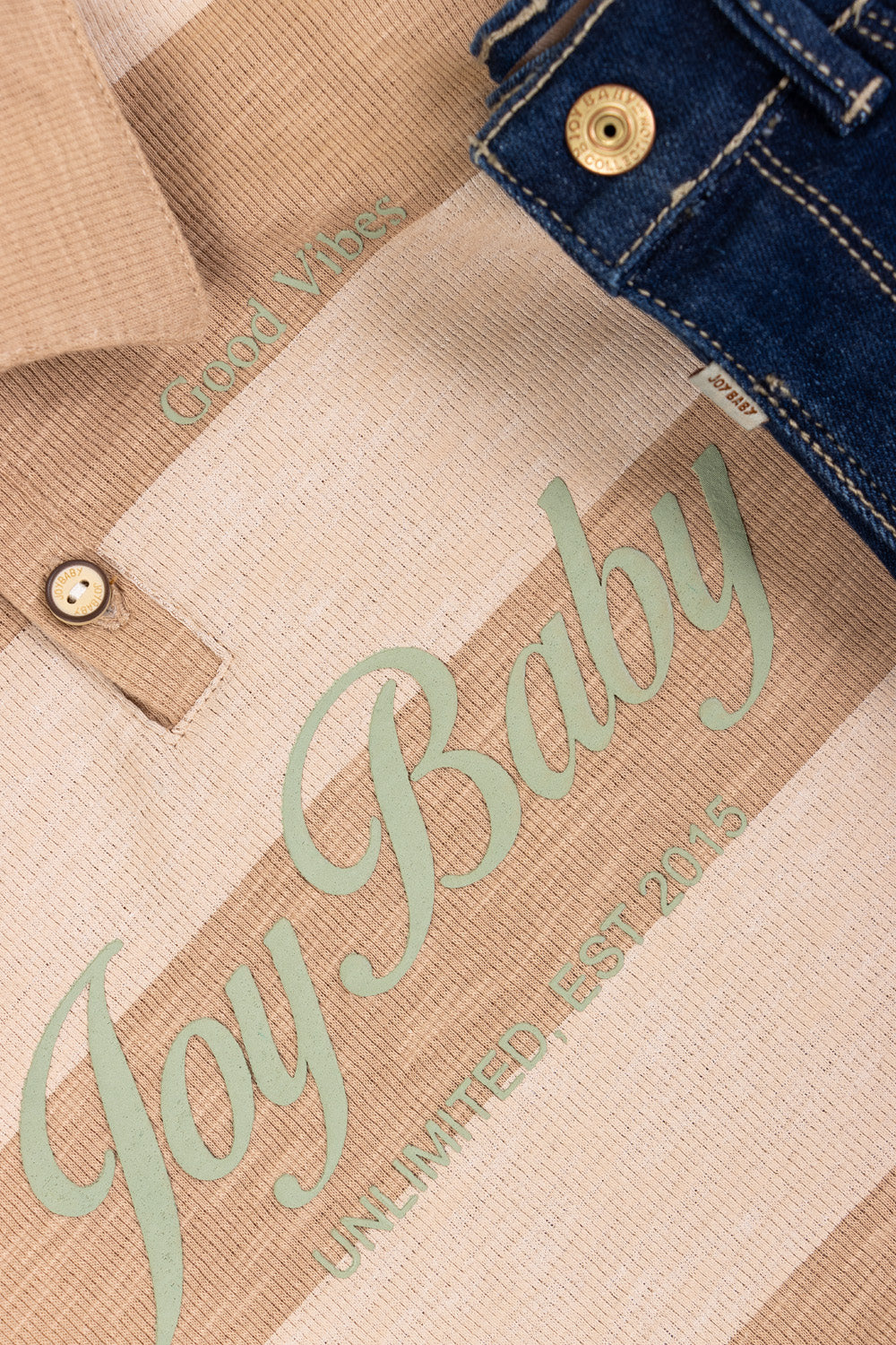 CONJUNTO 2 PRENDAS NIÑO UNLIMITED CAFÉ