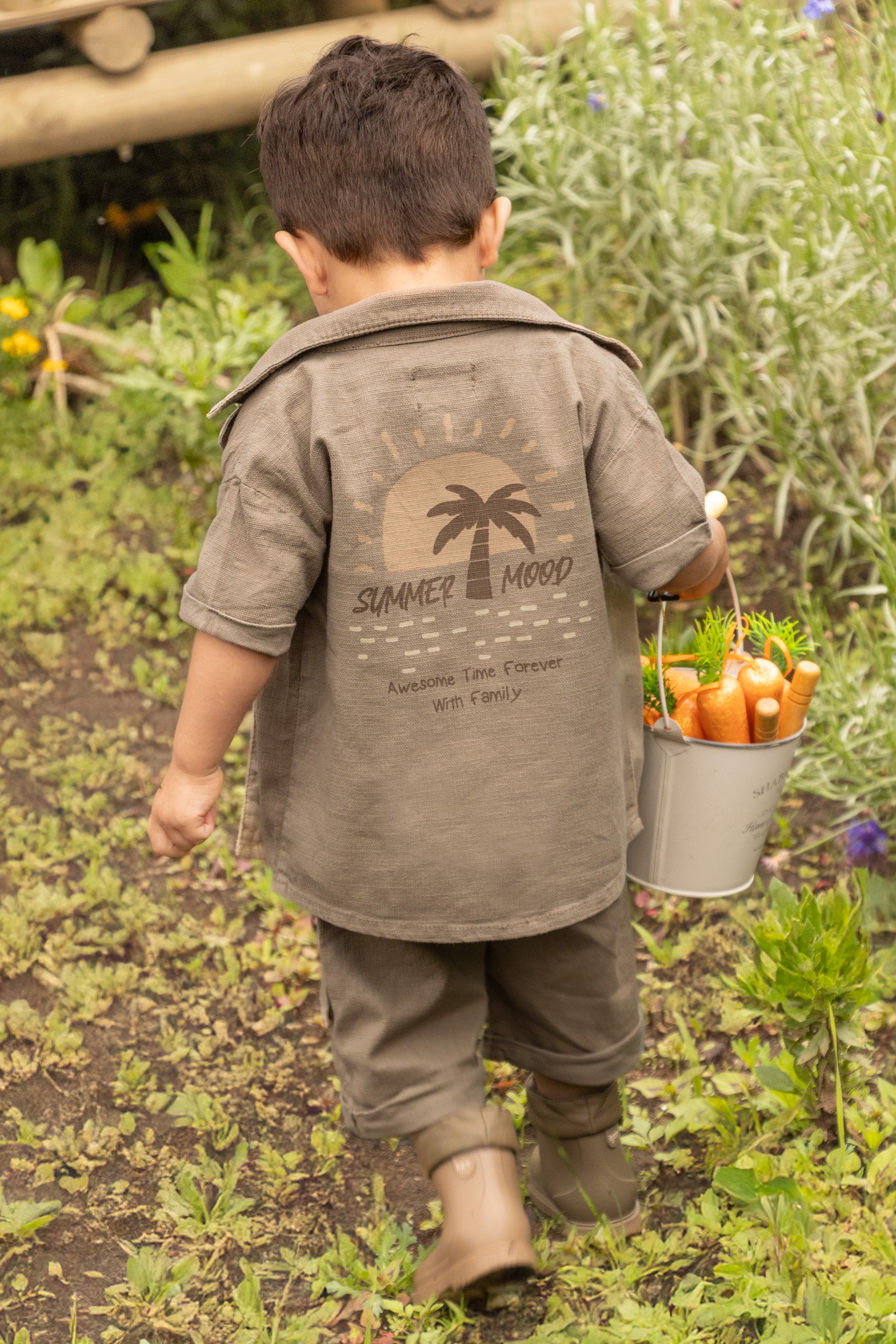 CONJUNTO 3 PRENDAS NIÑO SUMMER MOOD CAFÉ