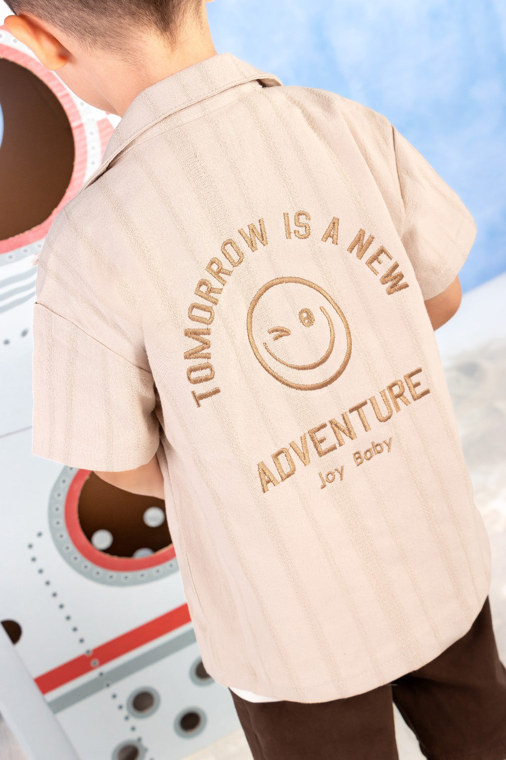 CONJUNTO 3 PRENDAS NIÑO ADVENTURE CAFÉ